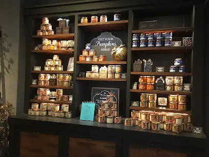The White Barn Candle Co.